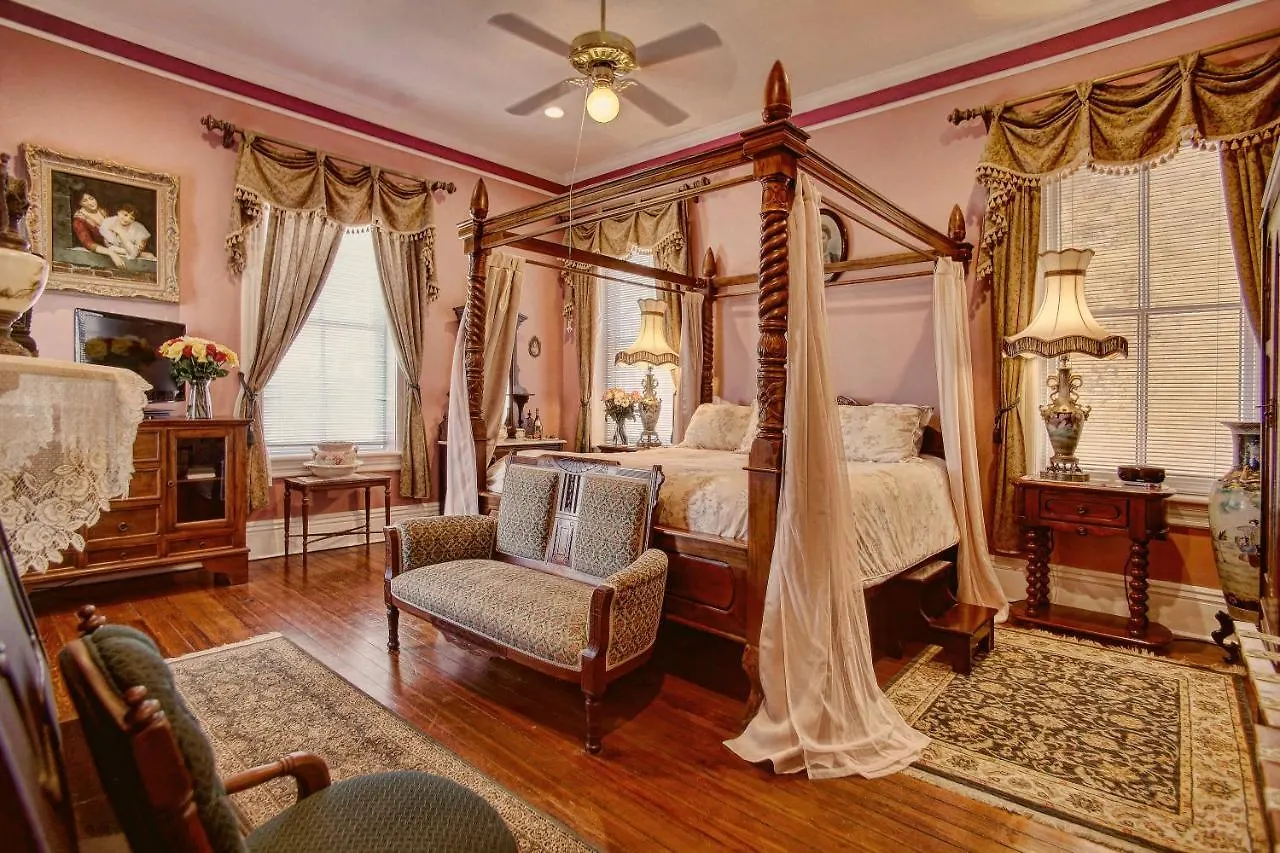 Bed & Breakfast Mcmillan Inn Savannah