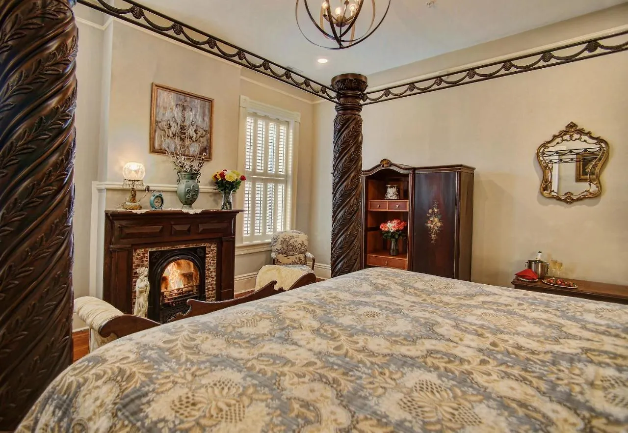 Mcmillan Inn Savannah Couette-café